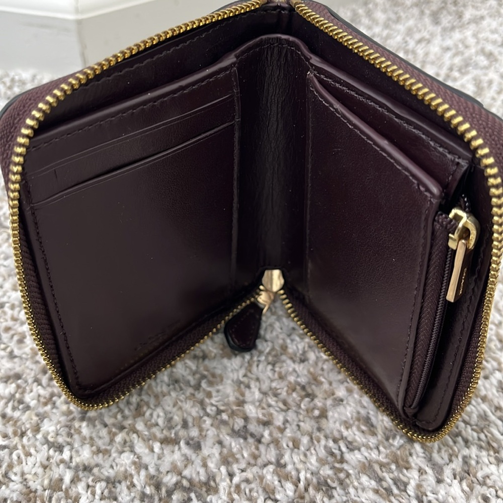 Coach Zip Wallet – Signature Logo with Floral Design - Picture 3 of 3